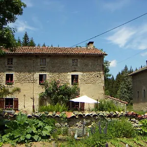 La Fontaine Des Thiolles Saint-Germain-l'Herm