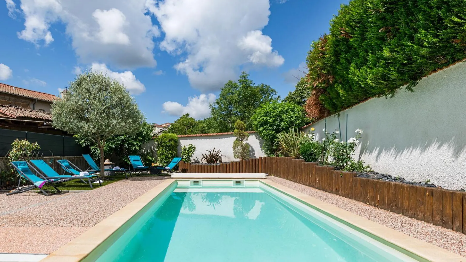 Hotel Le Place Neuve Brullioles