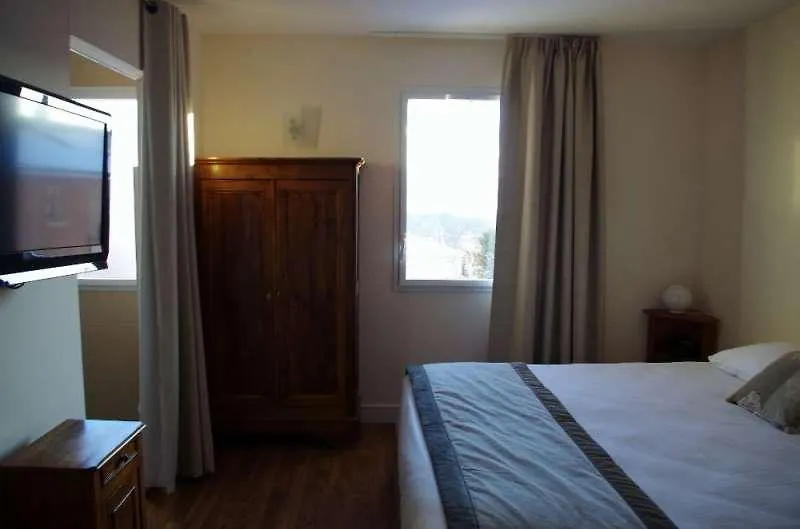 Le Place Neuve Brullioles Hotel